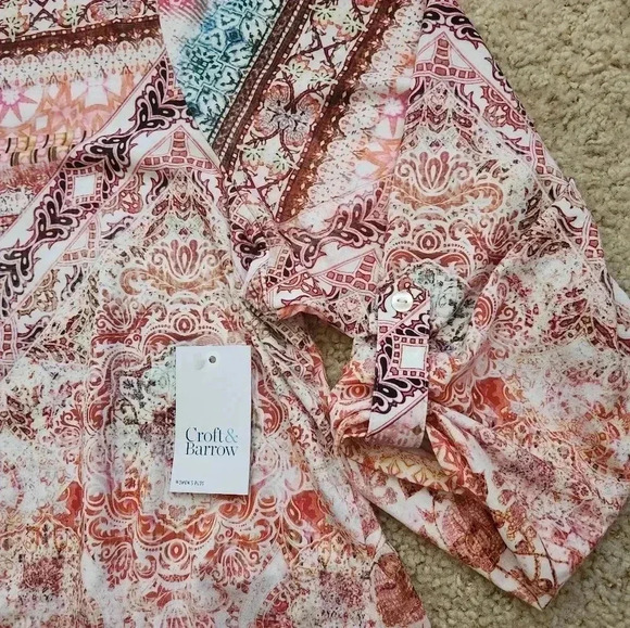 Croft & Barrow 2X Plus Top Stretch Loose Fit Multi Print Low V Cut Blouse Soft - Picture 5 of 10